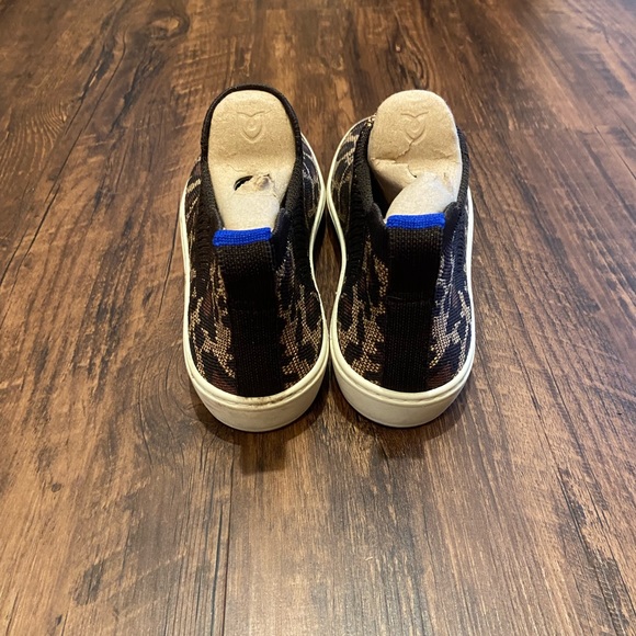 Rothys Chelsea sneaker - Picture 4 of 4